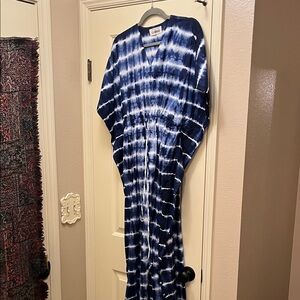 Kaftan blue and white tie dye maxi dress one size, waist can be adjusted
